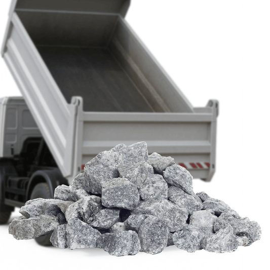 Grå granitskærver til indkørsel og bede fra Tiplevering.dk